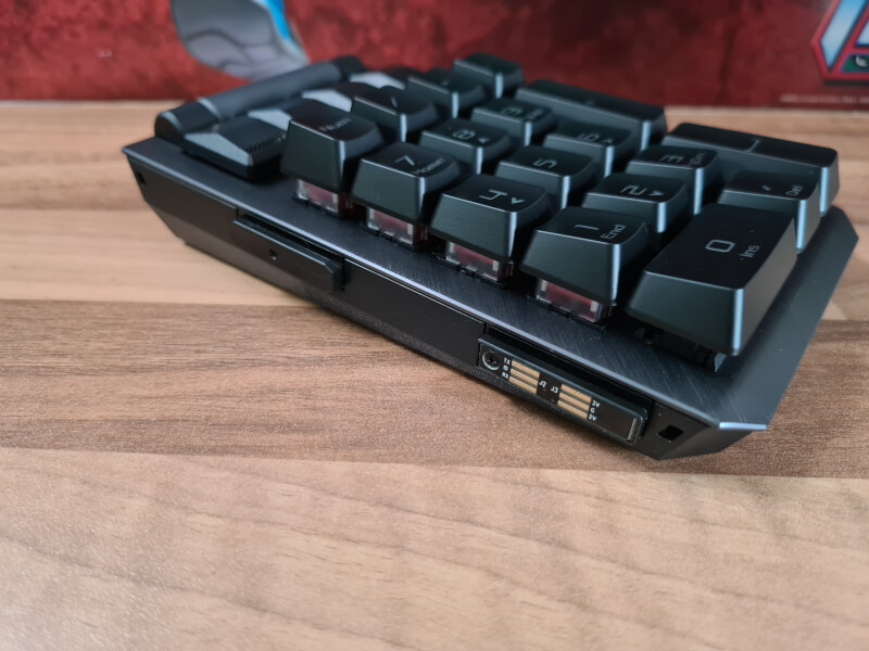 Red RX TKL Switches II 80% Gaming ROG Claymore Wireless ASUS Fullsize Keyboard.jpg